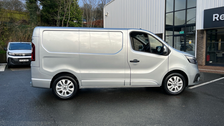 Renault Trafic Swb Diesel SL30 Blue dCi 130 Extra [Safety] Van